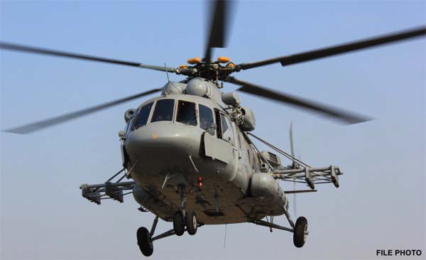 वायुसेना के हेलीकॉप्टर्स ने सुकमा में फंसे 78 मतदान कर्मियों को बाहर निकाला