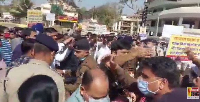 रायपुर में प्रदर्शन