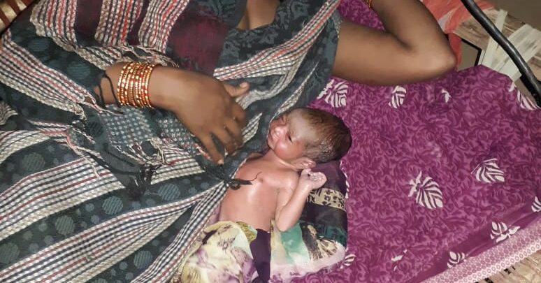 editorjee Pando woman give birth baby