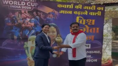 Deputy CM Vijay Sharma Meet Akanksha Satyavanshi