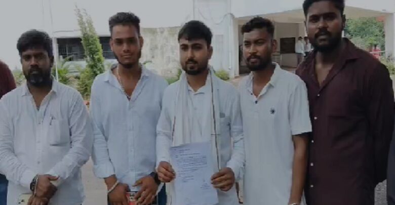 Threat To Youth Congress Candidate