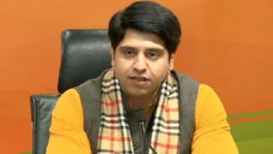 Shehzad Poonawalla Resigns