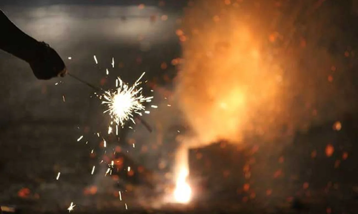 New Guidelines Firecrackers: पटाखों को लेकर नई गाइडलाइन, दिवाली पर सिर्फ 2 घंटे ही फोड़ सकेंगे पटाखे, JSPCB ने जारी किए निर्देश